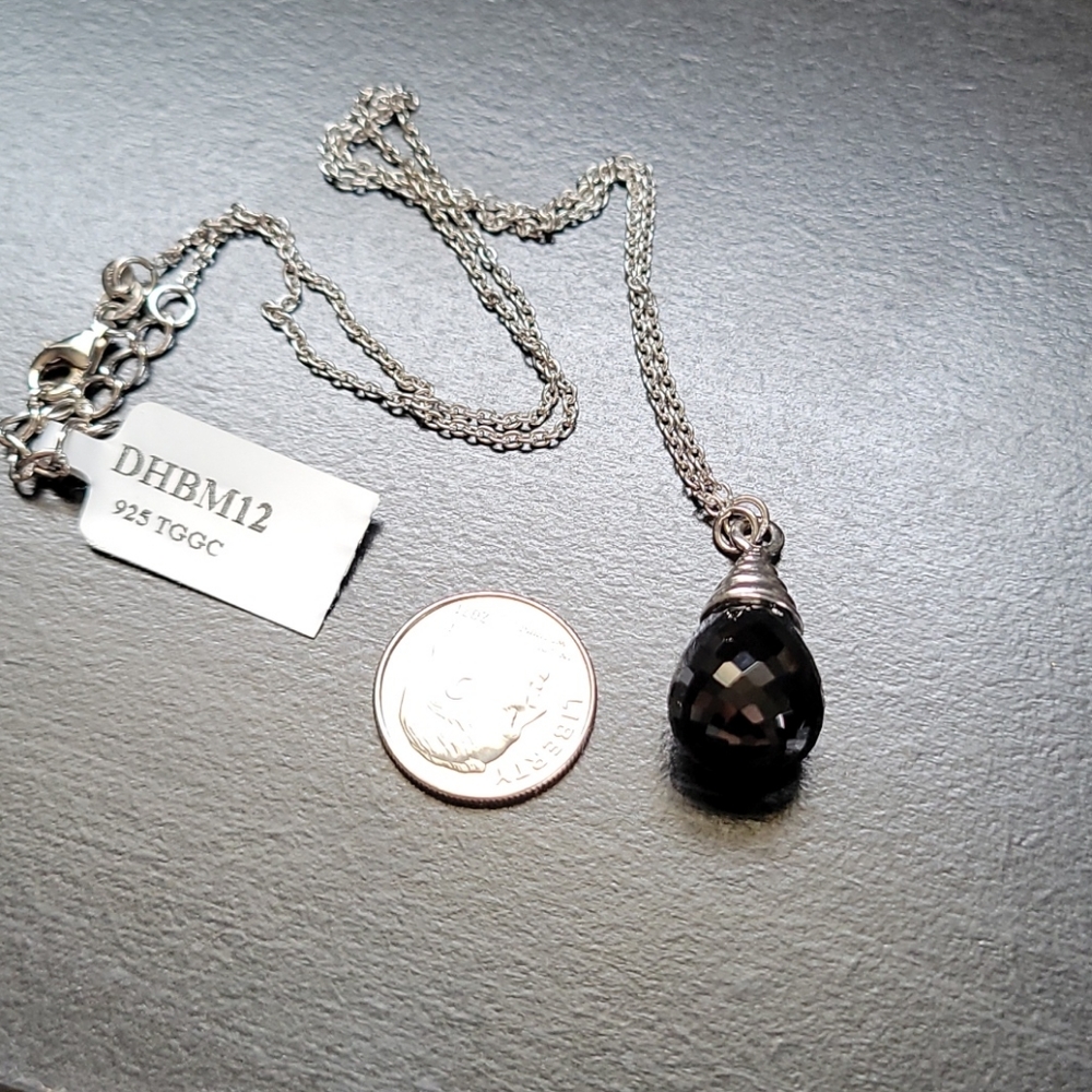 Onyx multifaceted teardrop silver necklace